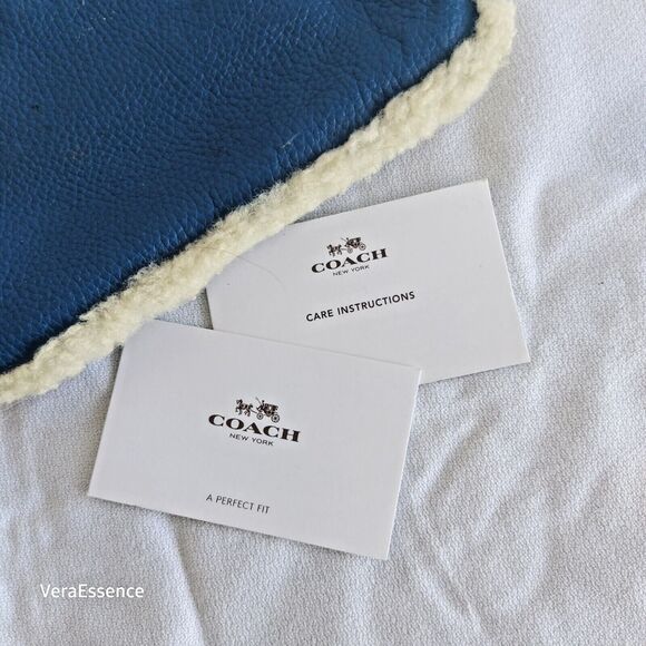 COACH Wristlet Blue SOFT Pebbled Leather with Shearling Trim - Picture 4 of 5